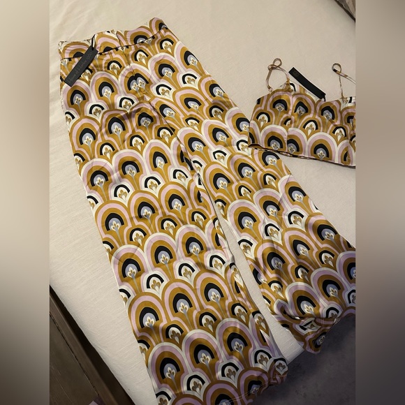 House of Harlow 1960 Beautiful Two Piece Set NWT (Medium) - Picture 2 of 4